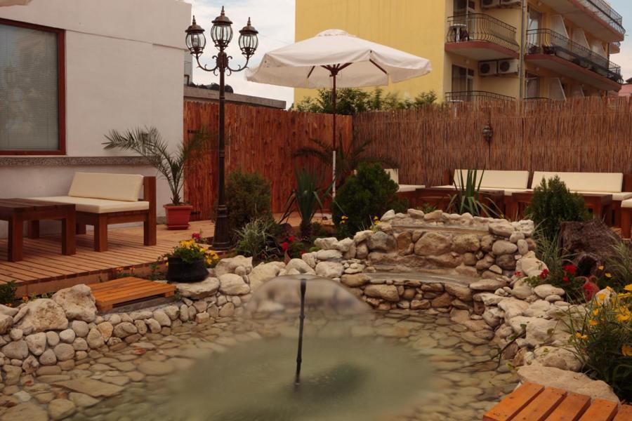 Hotel Yanis Lozenets Exterior photo