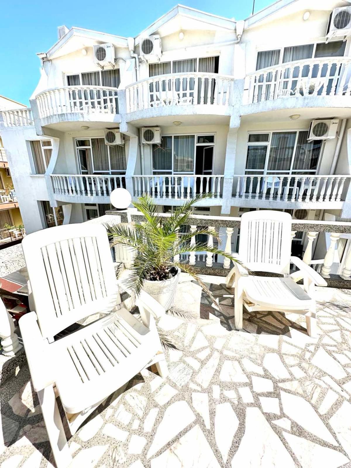 Hotel Yanis Lozenets Exterior photo