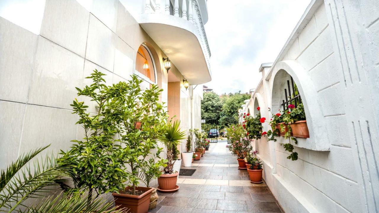 Hotel Yanis Lozenets Exterior photo