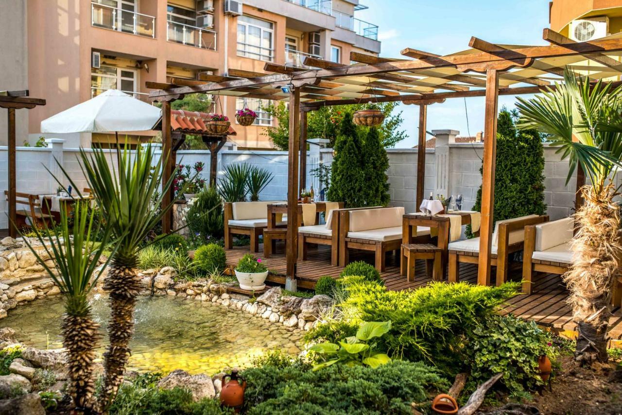 Hotel Yanis Lozenets Exterior photo