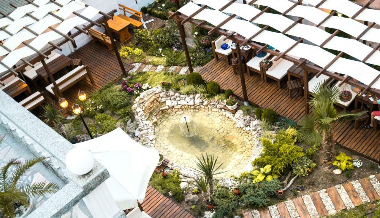 Hotel Yanis Lozenets Exterior photo