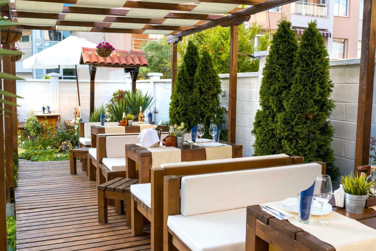 Hotel Yanis Lozenets Exterior photo