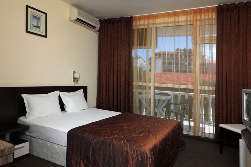 Hotel Yanis Lozenets Exterior photo