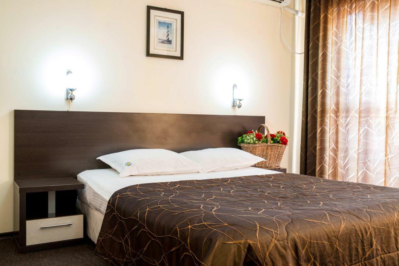 Hotel Yanis Lozenets Exterior photo